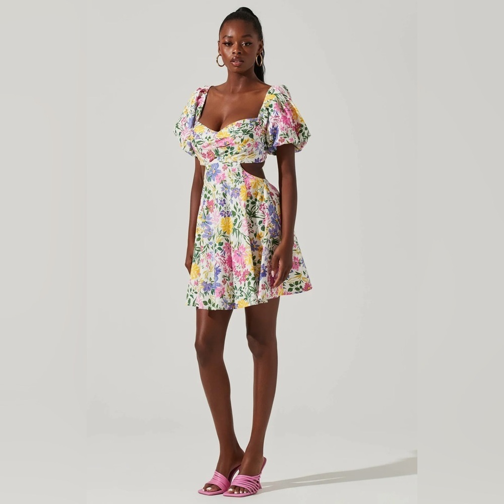 ASTR Clarita Cut Out Mini Dress in Pink Yellow Multi Floral Size Small NWT - Picture 3 of 13